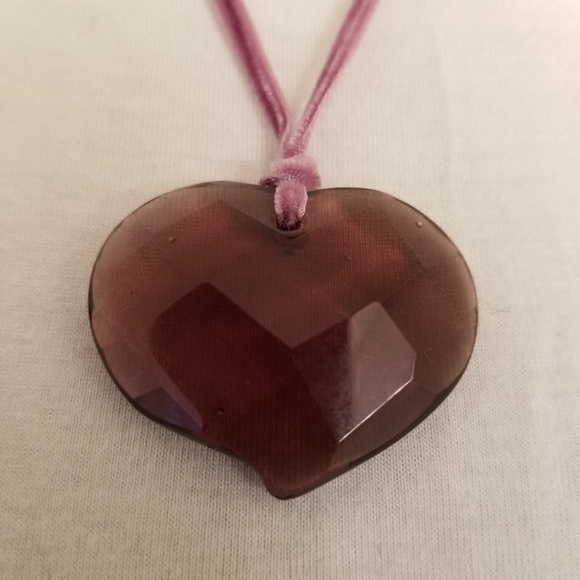 858 NWT Heart on a String "Amethyst" Glass Necklace - Picture 9 of 13
